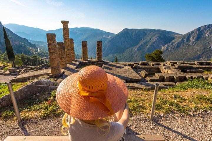 Delphi, Hosios Loukas & Arachova Private Day Tour from Athens