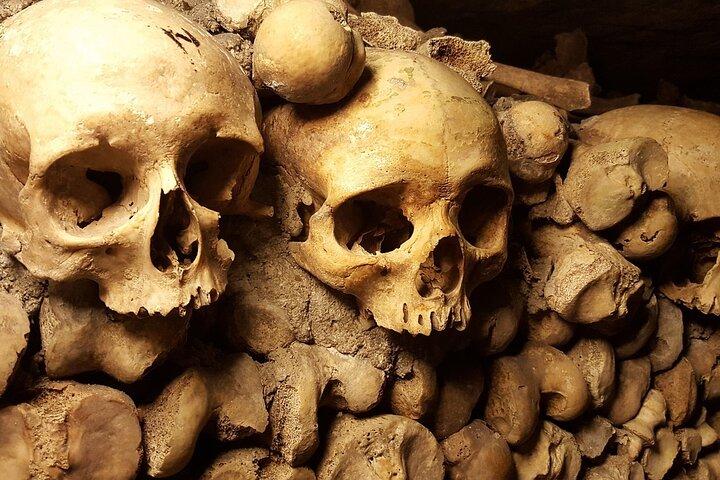Rome: Capuchin Crypts Entrance with hosting &Audio guide