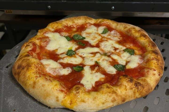 Pizza Cooking Class with Tiramisù and Wine Tasting in Milan