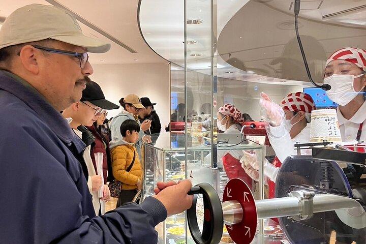 Yokohama: Guided Cup Noodles Museum Tour & Make Your Own Cup