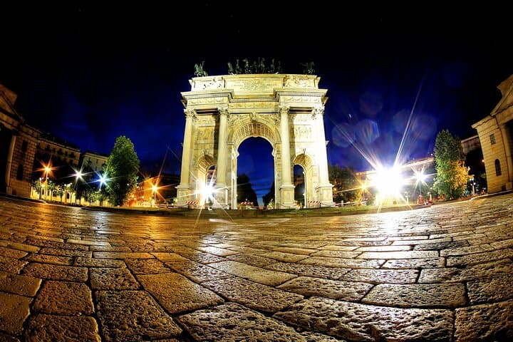 Private Milan Night Lights & Landmarks Tour