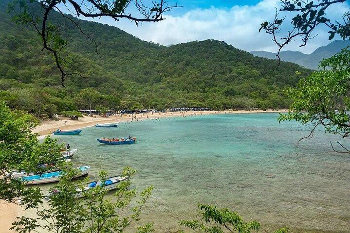 Tour to 2 Beaches of Tayrona Park : Playa Cinto and Playa Cristal
