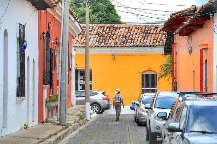 Best Private Tour: Suchitoto & Cihuatán Rum from San Salvador