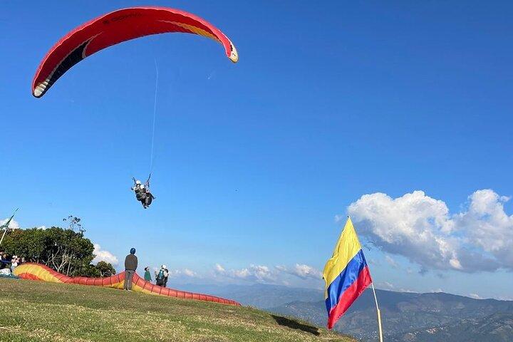 Paragliding over medellin with photos and videos