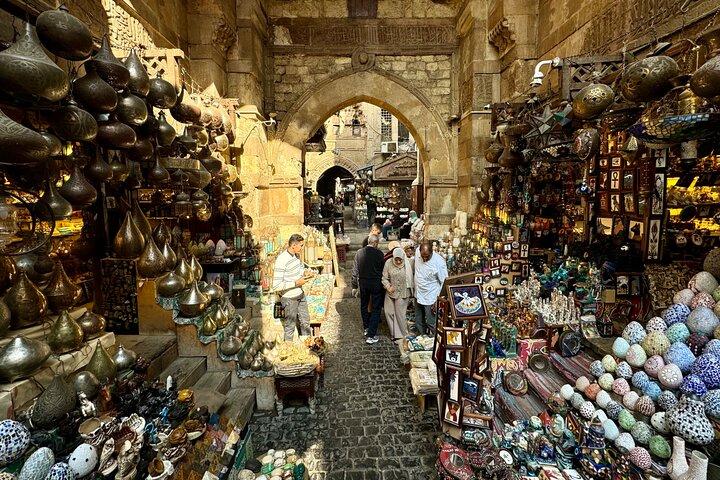 Pyramids of Giza tour with khan Elkhalili market and Azhar mosque