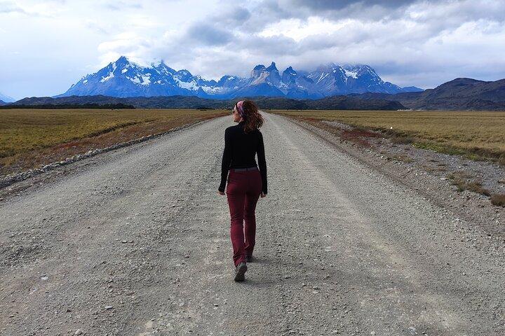Torres del Paine Highlights Hiking Tour from Puerto Natales