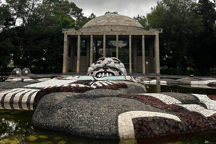 Cable Car in Chapultepec Pantheon and Hidden Art of Caracas