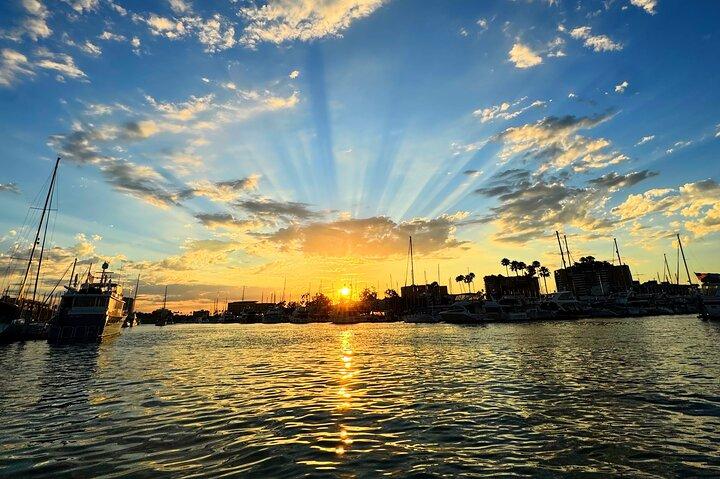 1.5hr Romantic-Surprise Dinner-Wine & Cheese or Sushi Boat Cruise
