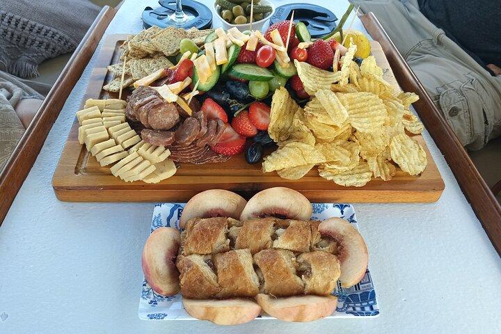 1.5hr Romantic-Surprise Dinner-Wine & Cheese or Sushi Boat Cruise