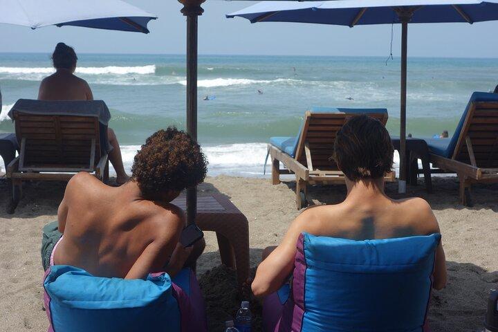Surfing Lesson at Batu Bolong Beach in Canggu