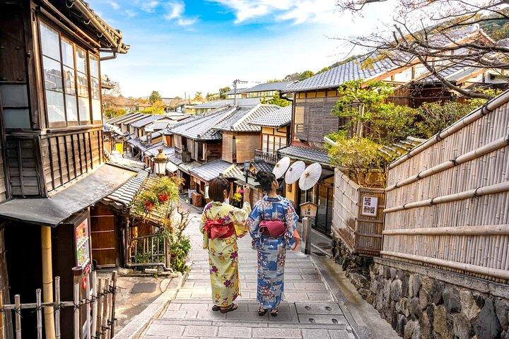 Osaka / Kyoto: Kinkaku-ji, Kiyomizu-dera Temple, Sannenzaka & Uji