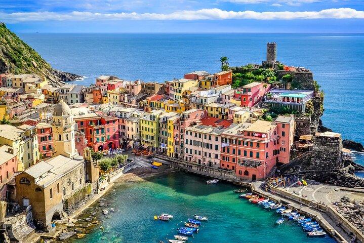 One-Day Cruise to the Cinque Terre with Private Boat