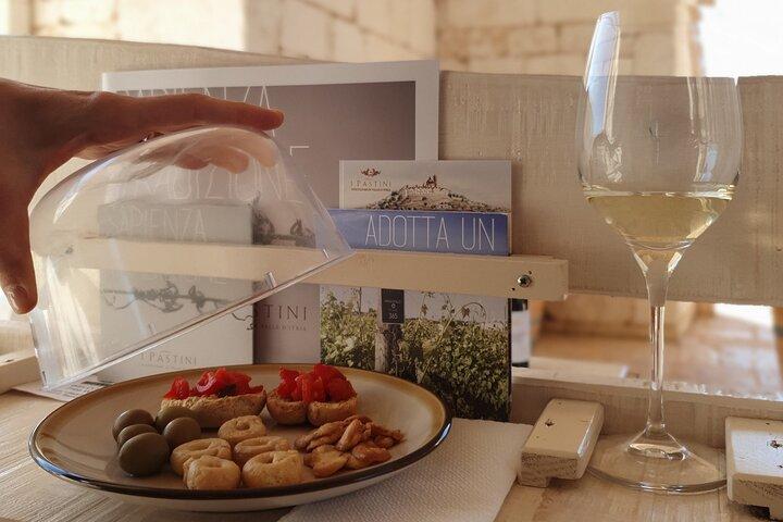 Trulli and Wine: Alberobello and Locorotondo Small-Group Tour
