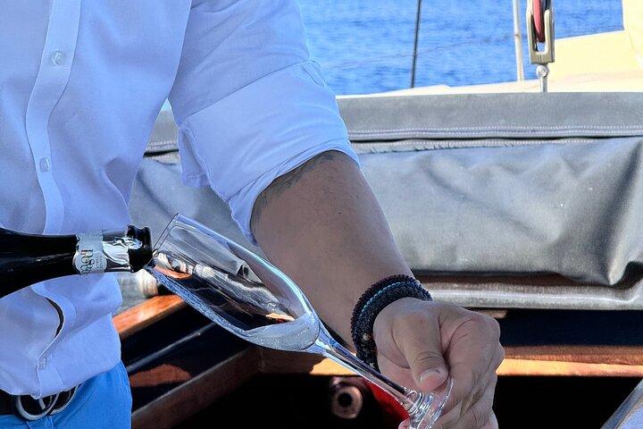 Private Sail & Taste Greece: A Sommelier’s Wine & Food Pairing