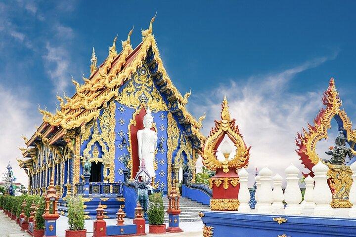 Chiang Mai to Chiang Rai: White Temple, Blue Temple, Lalitta Cafe