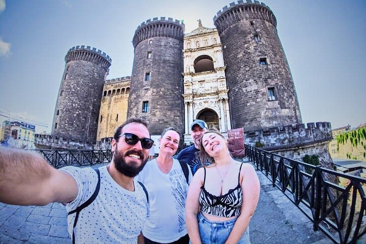 Naples and Pompeii Like a Local