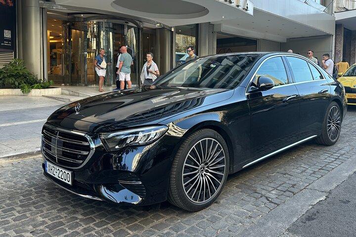 Private Transfer between Athens Airport and Piraeus Port