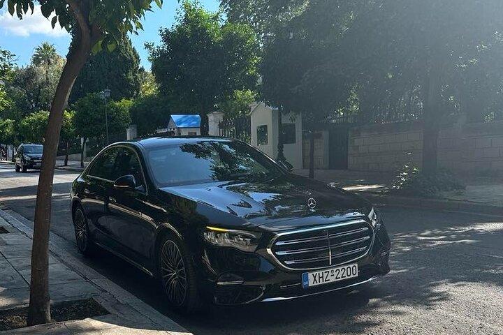 Private Transfer between Athens Airport and Piraeus Port