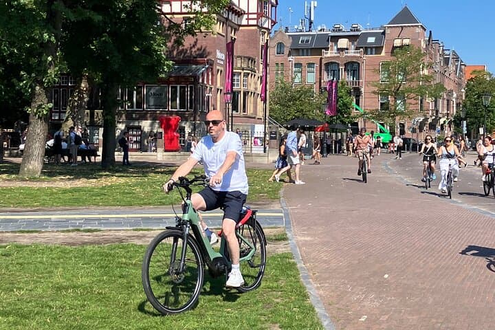 E-Bike Tour, Amsterdam's Highlights and Hidden Gems