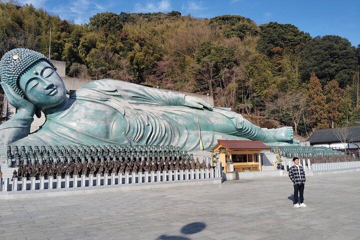 Fukuoka: Nanzoin Temple and Reclining Buddha Guided Tour