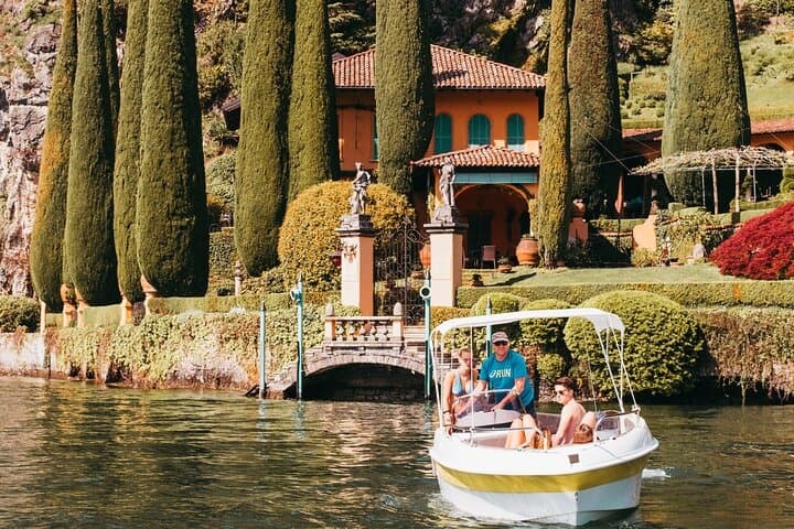 Lake Como: Self drive boat experience