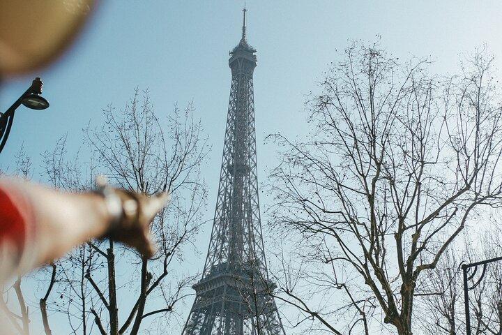 Paris Vintage Sidecar Tour – Emily in Paris highlights