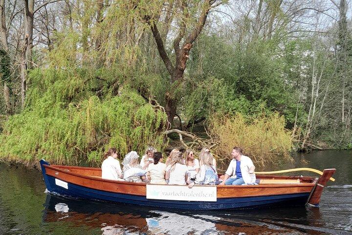 Hague Boat Tour Private Experience