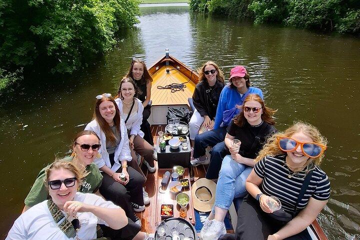 Hague Boat Tour Private Experience