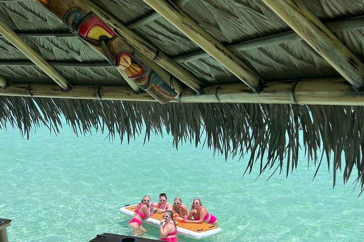 Tailfins Tiki CRAB ISLAND