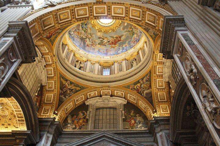 St. Peter's Basilica Hosted Entrance and Digital Audioguide