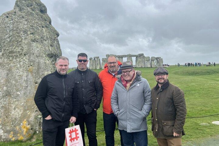 Stonehenge Private Car Tour with Chauffeur and Guide