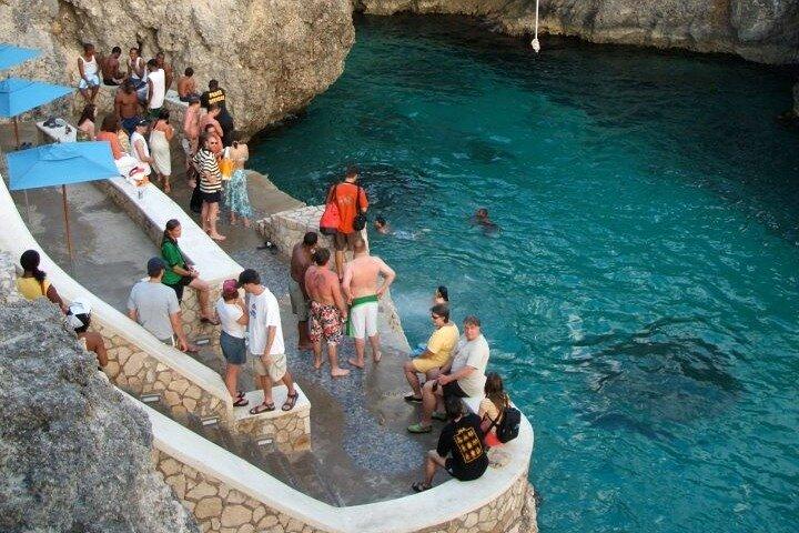 Negril Seven Mile Beach and Ricks Cafe Tour from Montego Bay