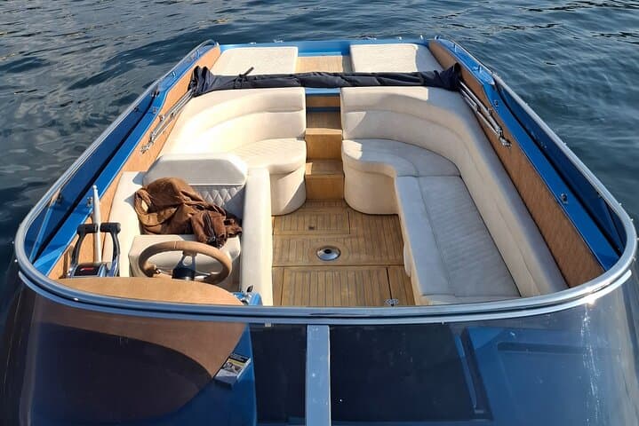 Full Day Private Lake Como Speedboat Tour with drinks & Swimming