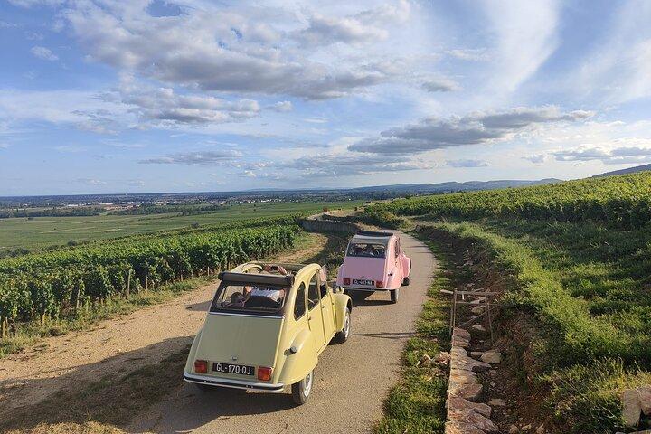 Rental 2CV in Burgundy - From St Loup Géanges & Beaune