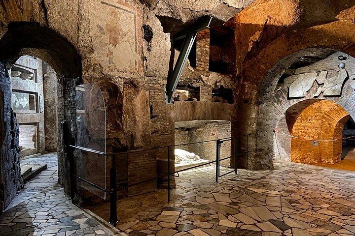 Ancient Appia and Roman Catacombs Private Tour with Golf Cart