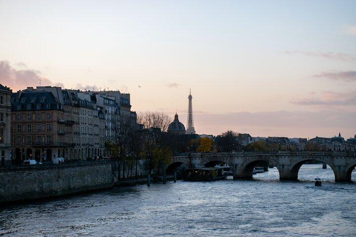 Paris Evening Walking Tour through the City of Lights