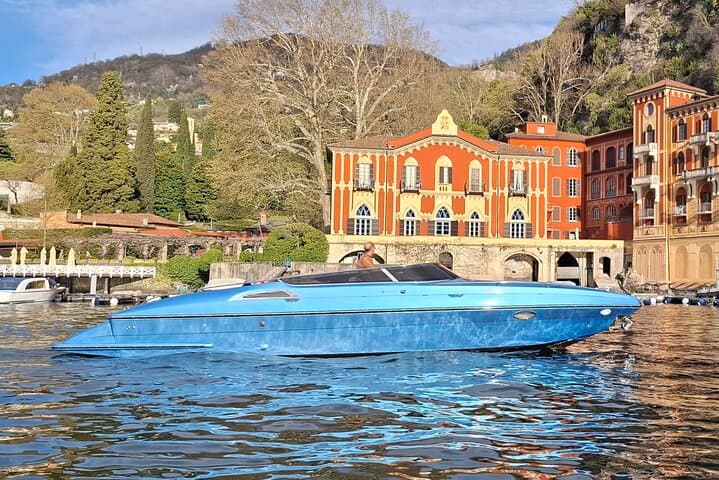 3 to 4h Private Lake Como Speedboat Tour with prosecco & Swimming