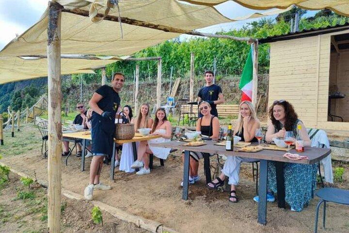 BarCa Winery Cinqueterre Trekking & Wine Tasting & Pesto Class