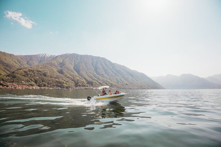Lake Como: Self drive boat experience