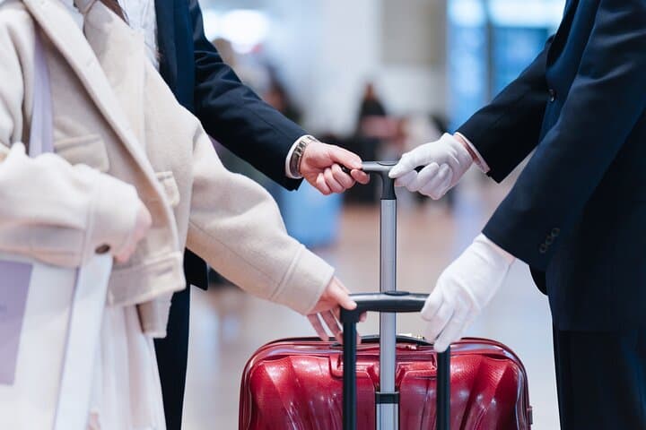 Tokyo to/from Haneda (HND): Private Van Transfer (One-Way)