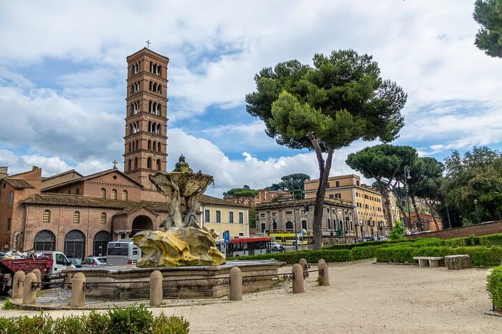 Rome Highlights & Colosseum Private Luxury Tour