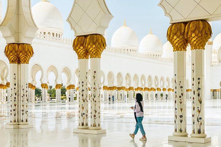 Premium Full Day Abu Dhabi City Tour with Qasr Al Watan Entry