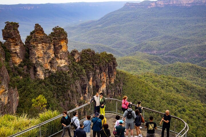 Blue Mountains, Sydney Zoo, Scenic World from Sydney