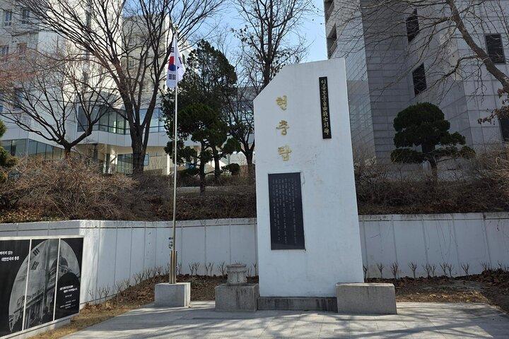 Seoul Walking Tour Korean War History and City Highlights