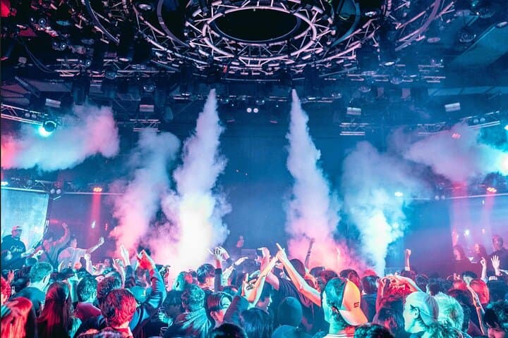 Tokyo Shinjuku: WARP Nightclub Admission Ticket (For Foreign)