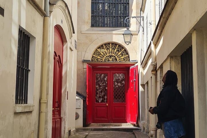 Visit and Discover Paris Le Marais