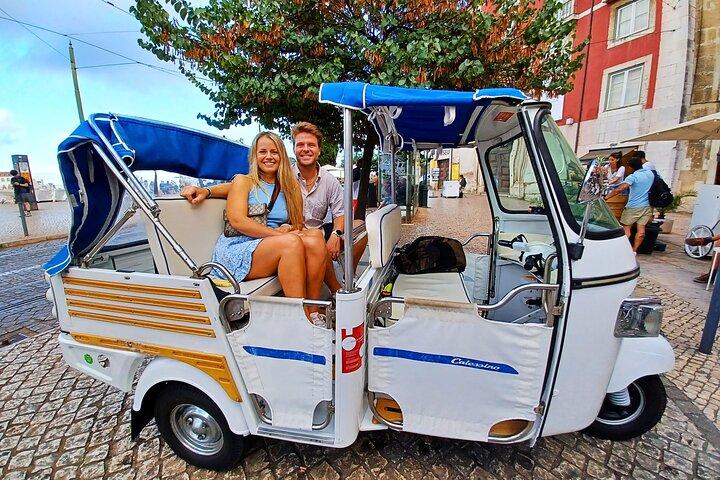 4 Hours Private Tuk Tuk Tour in Lisbon