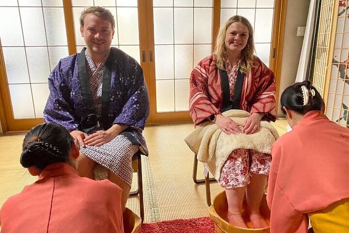 Osaka:Bamboo Healing Massage at the Temple