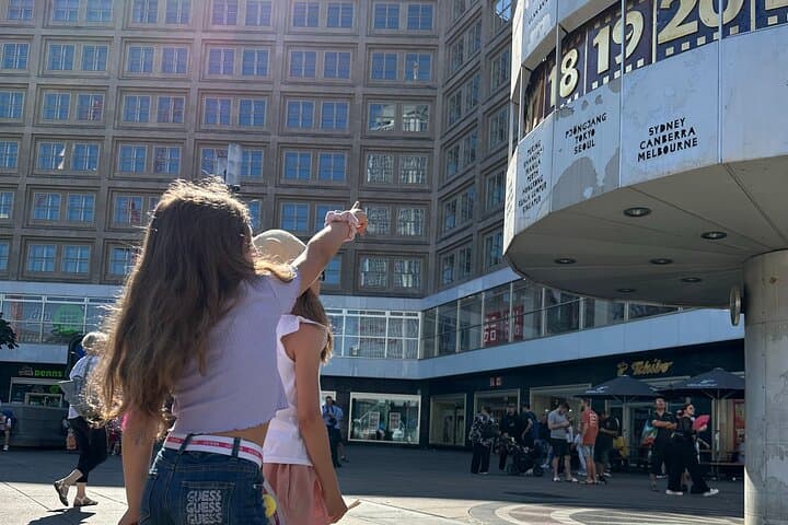 Berlin Self-Guided City Exploration Game for Family with Kids 5-9