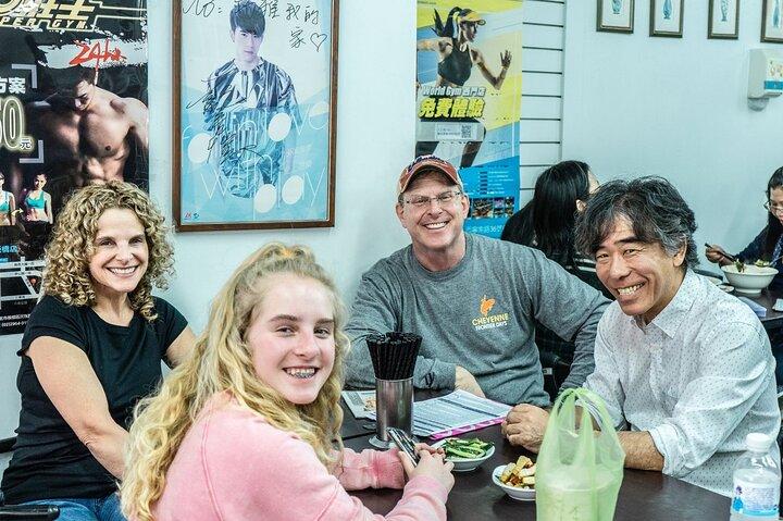Taipei Street Food & Night Market Tour with a Local: Private & Custom